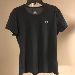 UA Women’s heatgear top